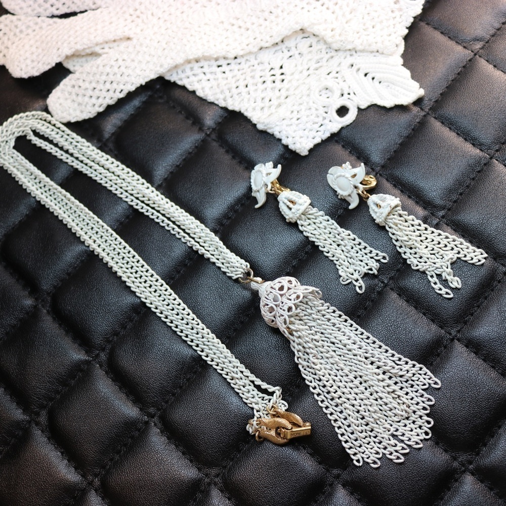 Vintage Monet "White Lace" Necklace & Earrings